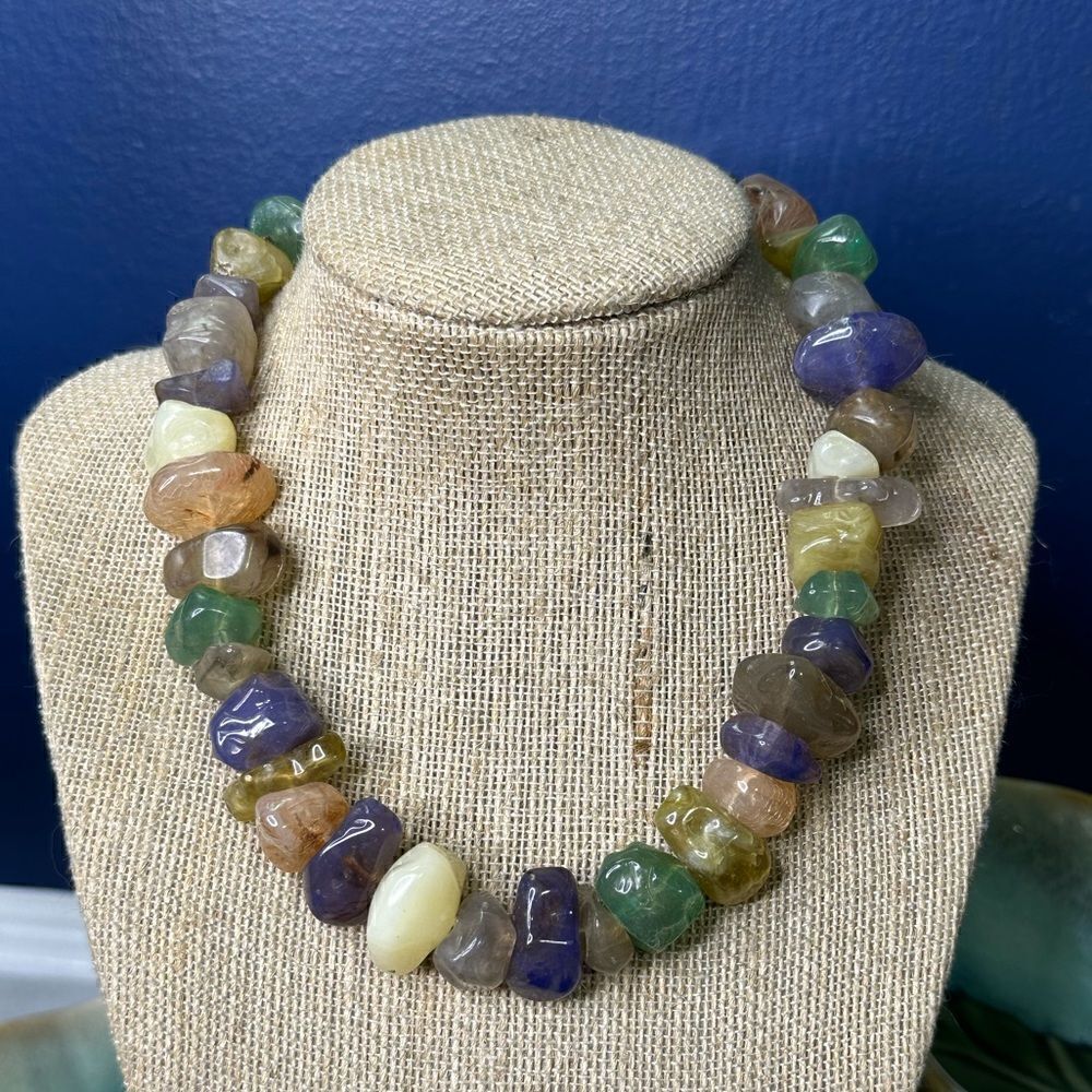 Light Weight Faux Gemstone Resin Bead Vintage Necklace 14”
